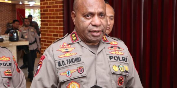 Kapolda Papua Mathius Fakhiri: Profil, Jabatan, dan Prestasi