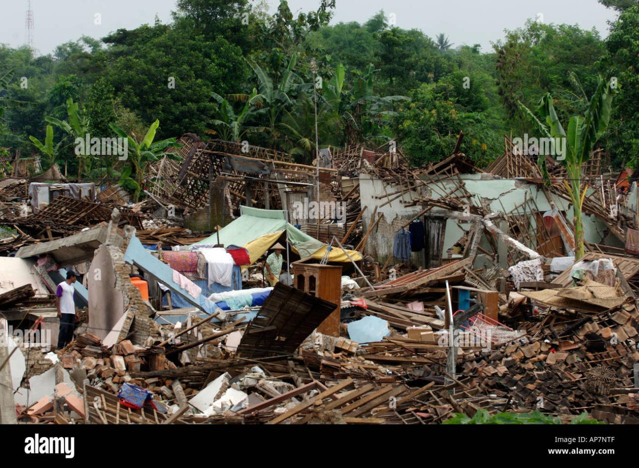 Earthquake yogyakarta 2006 ahmad