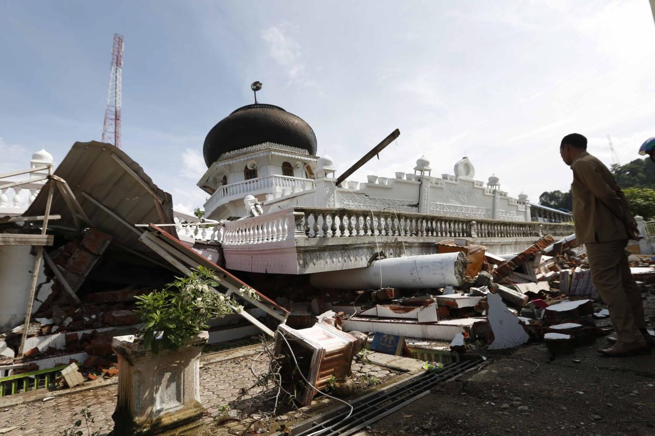 Aceh indonesia earthquake province indonesian mc2 awards sumatra putu rubble asia deadly strikes submissions entries closed rescue amongst army town