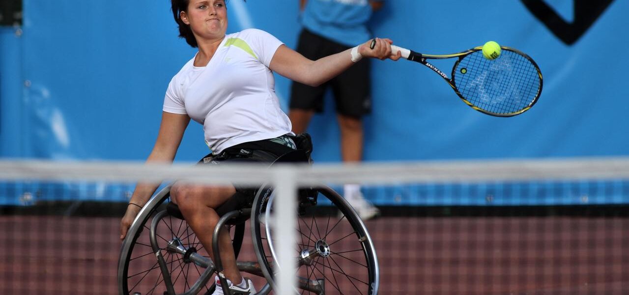 Teknologi kursi roda untuk wheelchair tennis paralympics