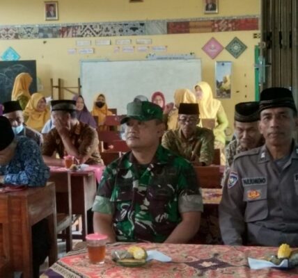 Babinsa Turi Sleman Hadir Semarakkan Sholawat Nabi Muhammad