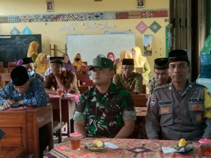 Babinsa Turi Sleman Hadir Semarakkan Sholawat Nabi Muhammad