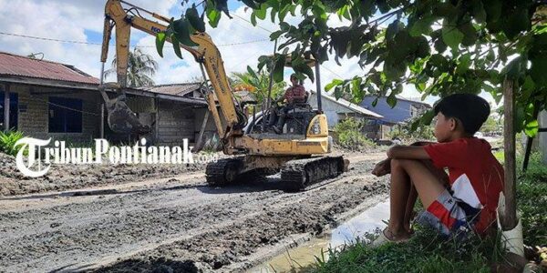 Kadis Pekerjaan Umum Sintang Sebut Infrastruktur Jalan dan