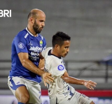 Persib Vs PSIS: Diwarnai Kartu Merah, Maung Bandung Menang 2-1