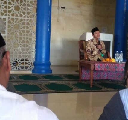 Tigatogel - Profil Fajar Riza Ul Haq, Wakil Menteri Pendidikan Dasar dan