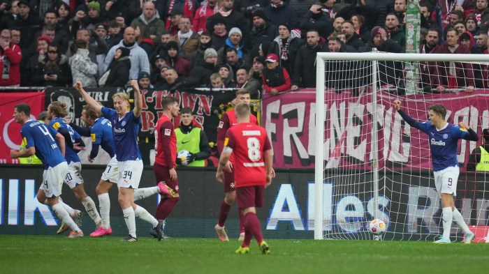 Leverkusen Vs Holstein Kiel Tuntas 2-2