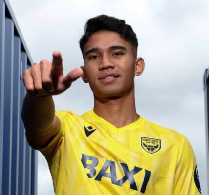 TIGATOGEL - Sejarah! Marselino Ferdinan Masuk Skuad Oxford United vs Hull